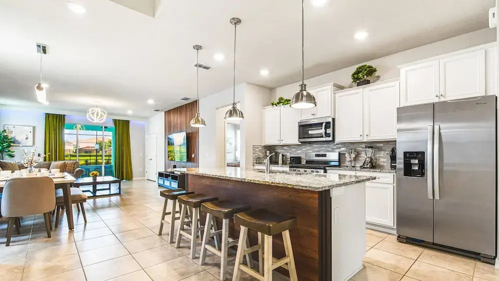 7BR Pool LAKE VIEW! Solterra Resort Family Villa