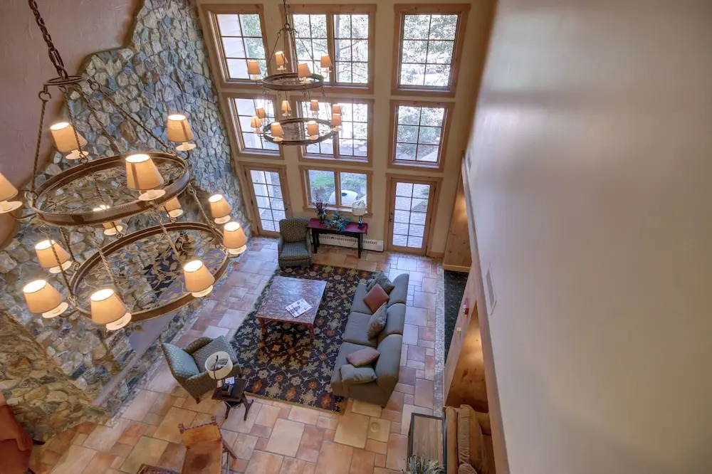 Expedition Station 8603 by SummitCove Vacation Lodging