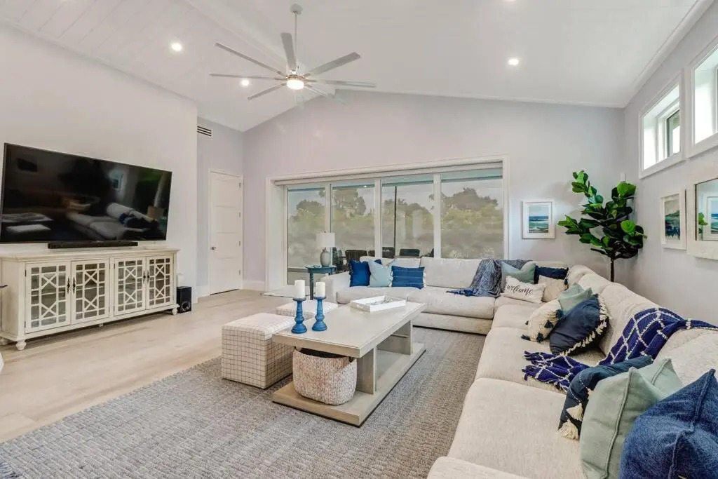 Coastal Cove by Boutiq