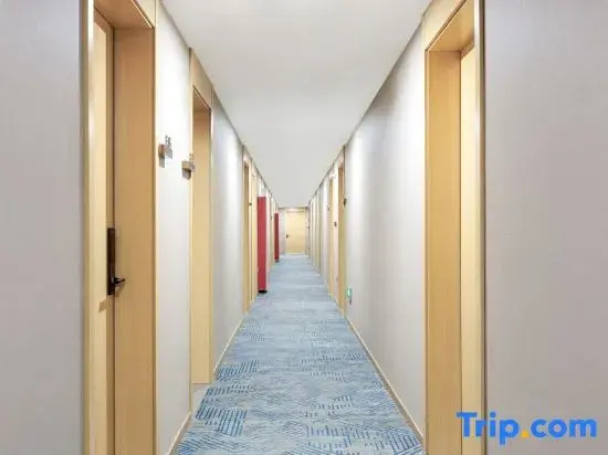 Super 8 Select Hotel (Beijing Jiukeshu Subway Station Branch)