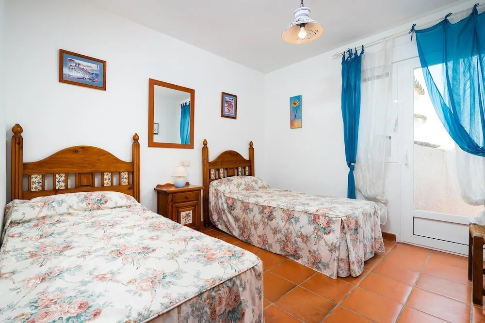 Comfortable 4-bed Villa With Panoramic Views