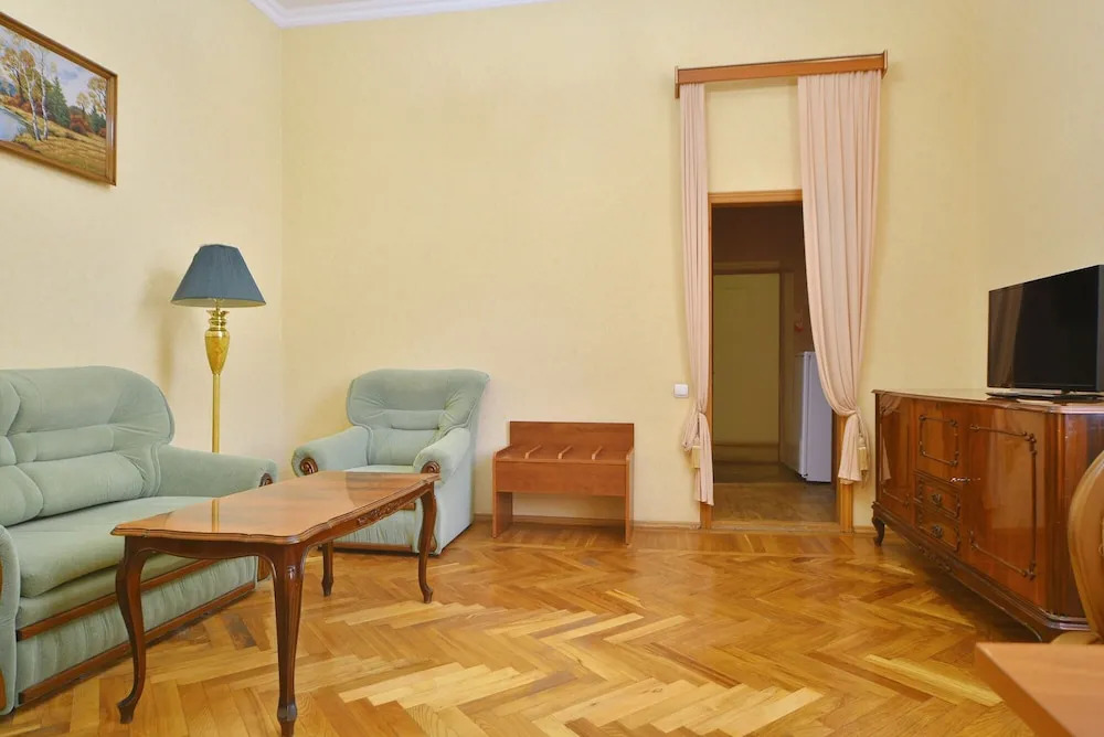Black Sea Hotel Oktyabrskaya