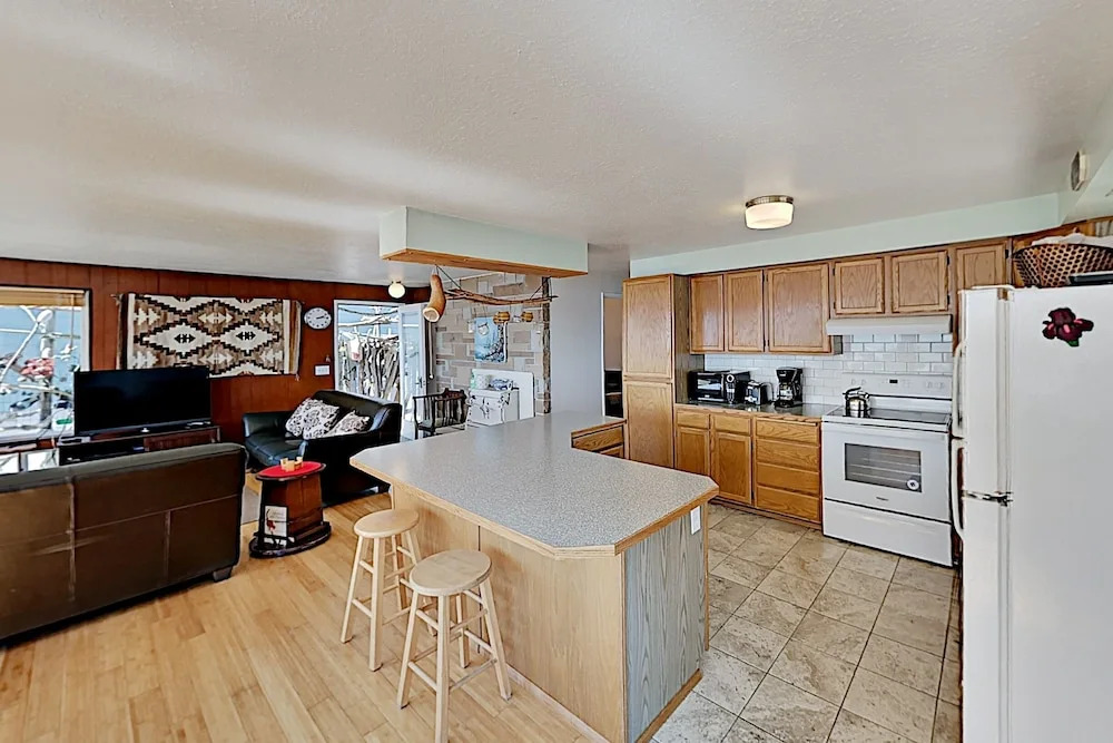 Beachfront Gem In Coupeville 3 Bedroom Home
