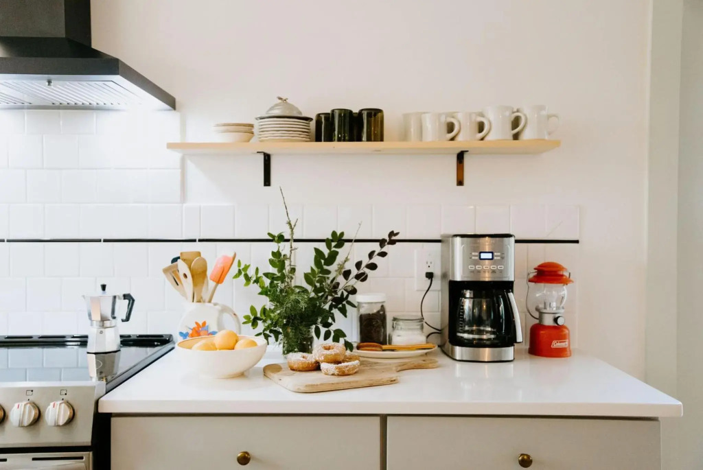 Cottage by the Sea: Pagnotto Shellback House