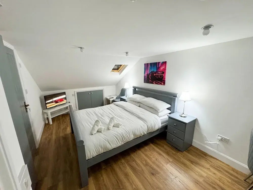 Modern North London Retreat - 7 Bedrooms