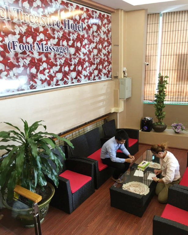 Excel Treasure Hotel