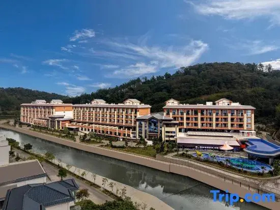 Отель MajesTang Hotel Luofushan