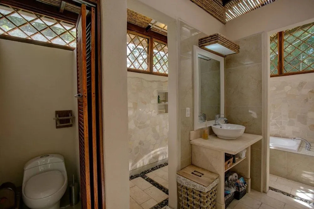 Zen Villa 1 - Three bedroom Luxury Villa with Private Garden -Playa Chiquita