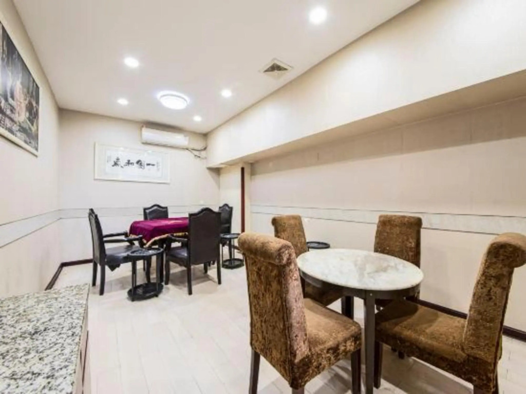 Dilang Holiday Hotel (Yangzhou Jiangdu Passenger Terminal Branch)