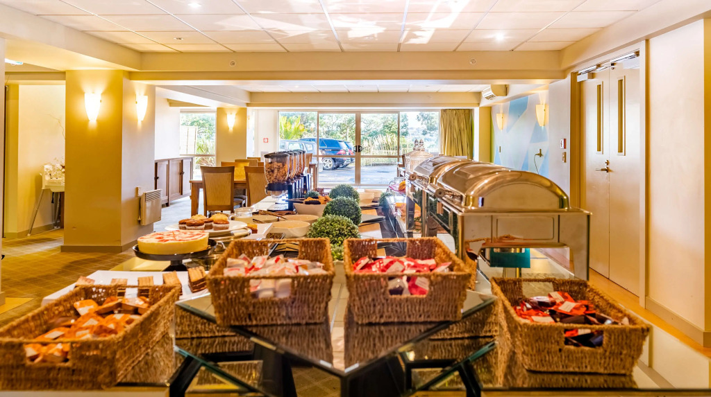 Ocean Breeze Hotel