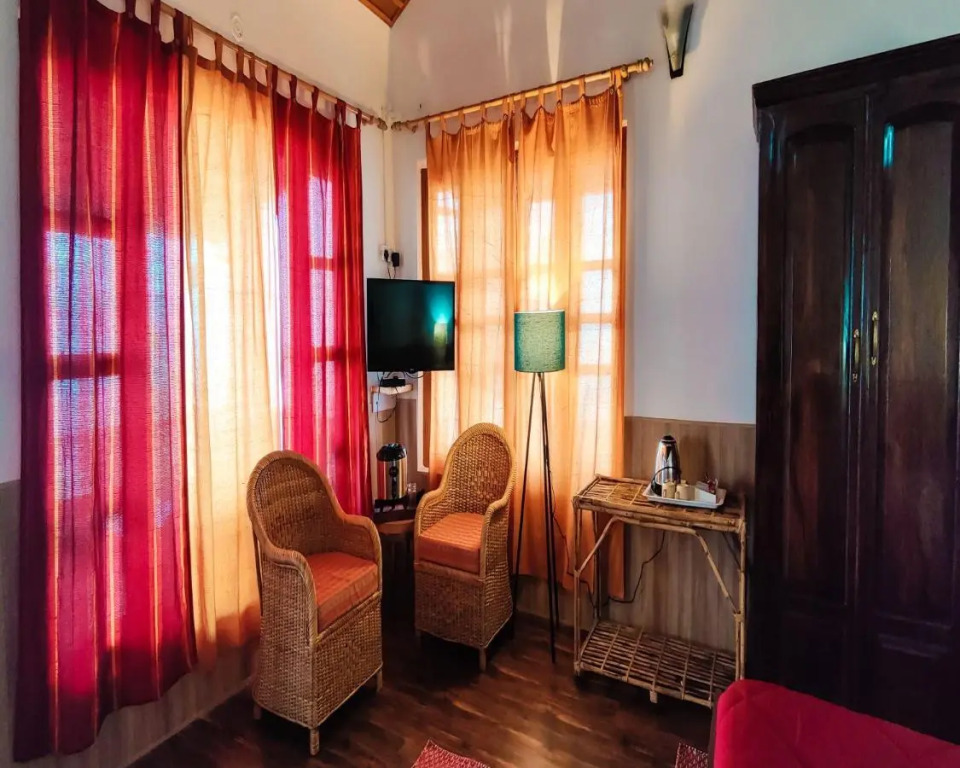 Tehri Retreat Sursingdhar, Near New Tehri & Kanatal, By Himalayan Eco Lodges
