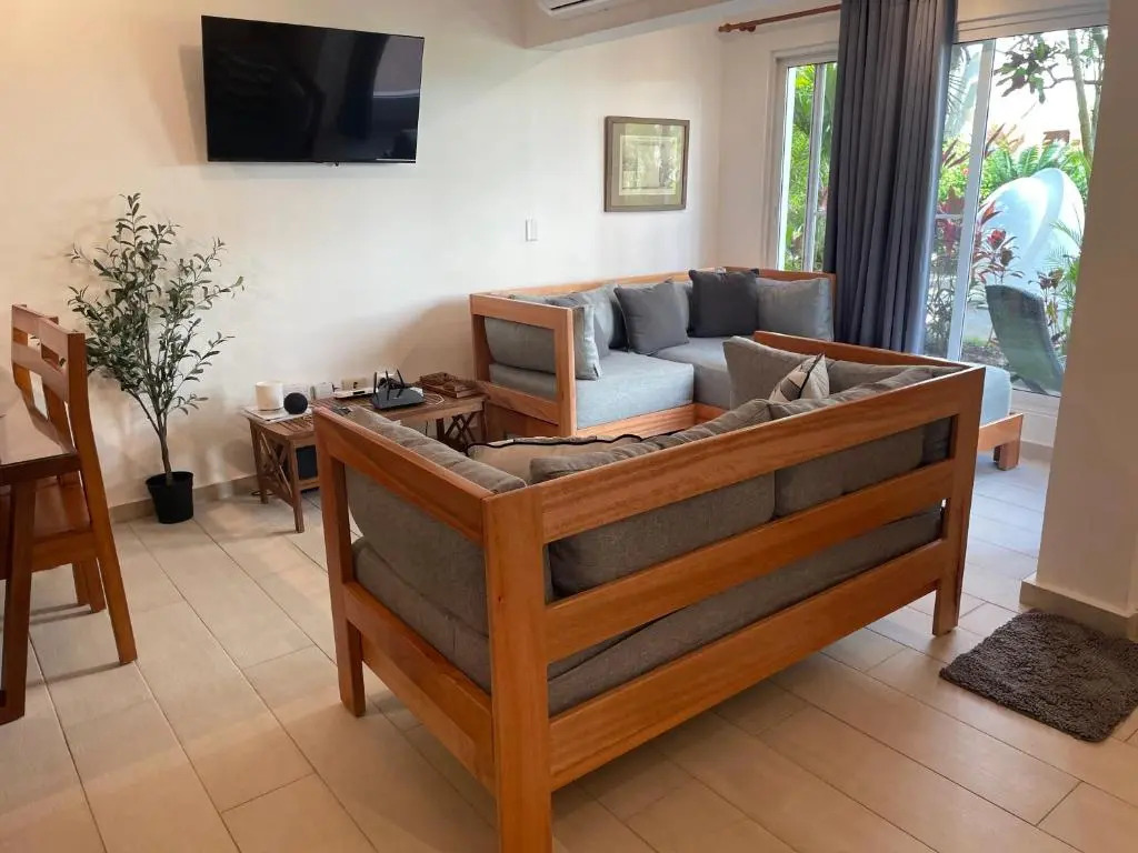 KITE BEACH Oceanfront LUXURY 1 BEDROOM - All new in 2022