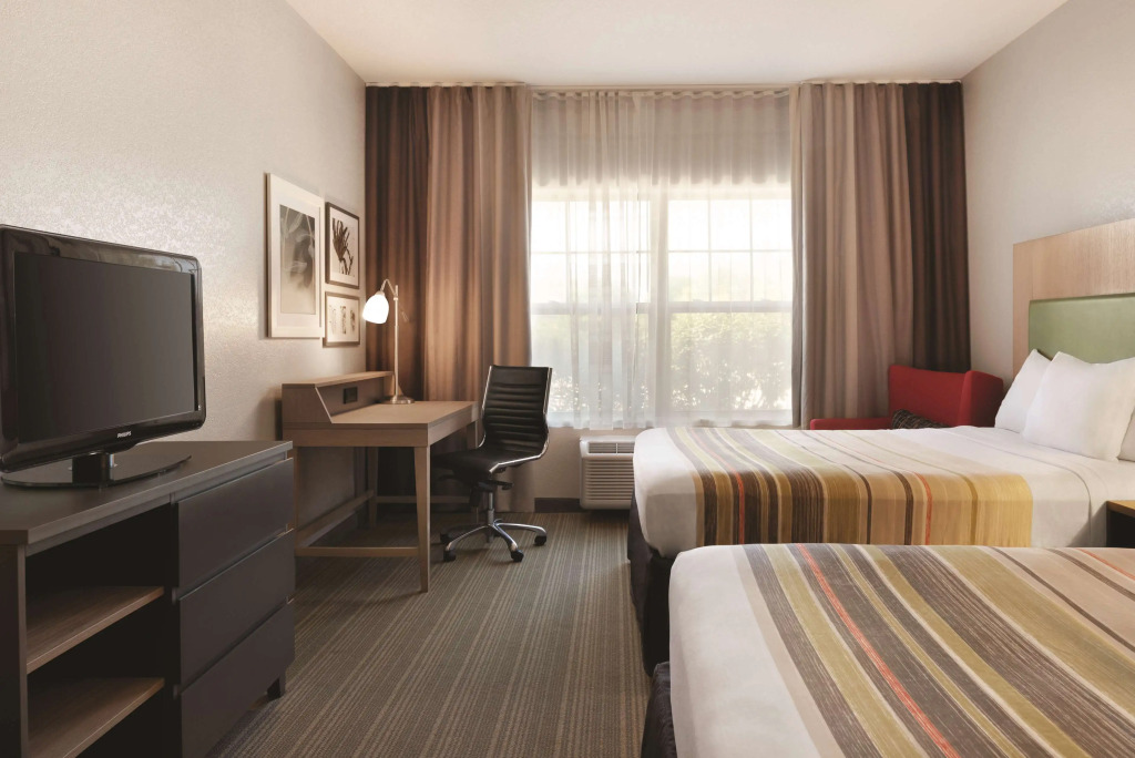 Country Inn & Suites by Radisson, Madison Southwest, WI