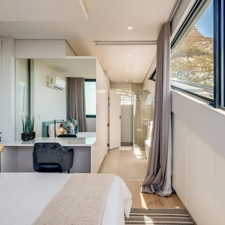 Incredible Penthouse w City Mountain Views Belle Vue Penthouse