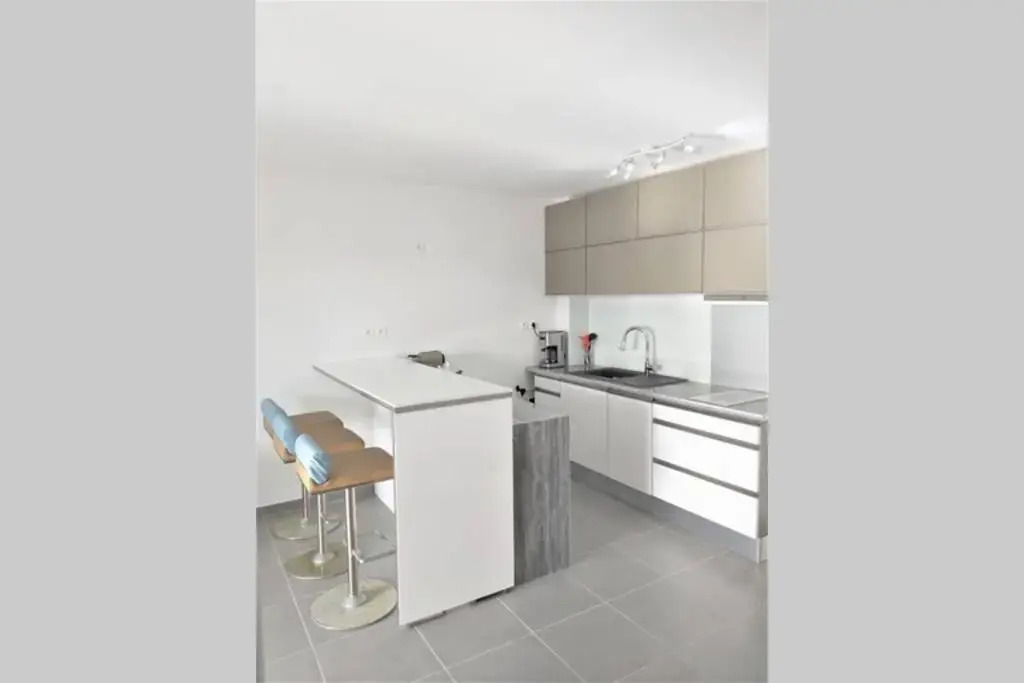 Appartement neuf vue Marina étang Z'abricot FDF