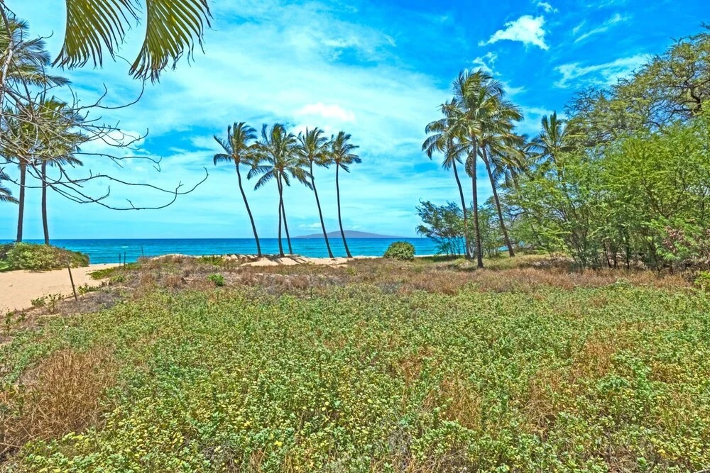K B M Resorts- Hale-1470 Presidential 3bd, 3ba Beach-front Estate, A/c, Private Yard!