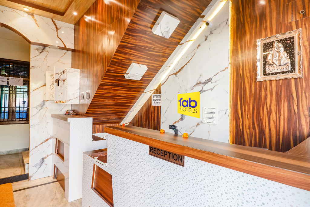FabHotel Royal Vilas