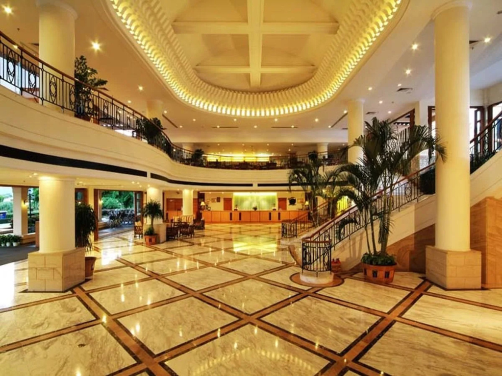 Resort Golden Palm
