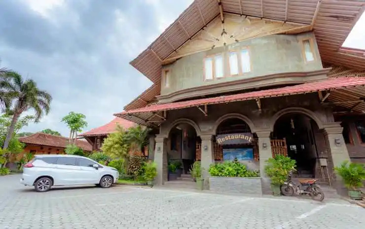 Hotel Mahkota Plengkung by ecommerceloka