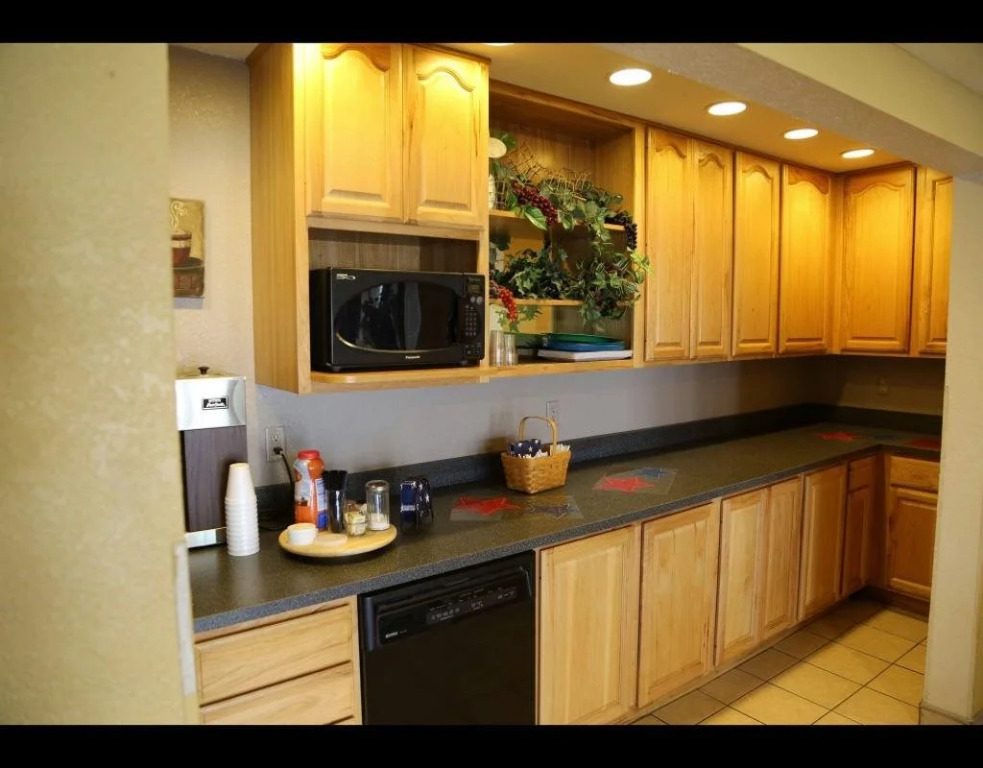Americas Best Value Inn & Suites - Bluffton