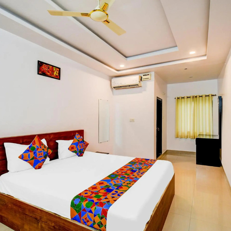FabHotel Pushpa Grand