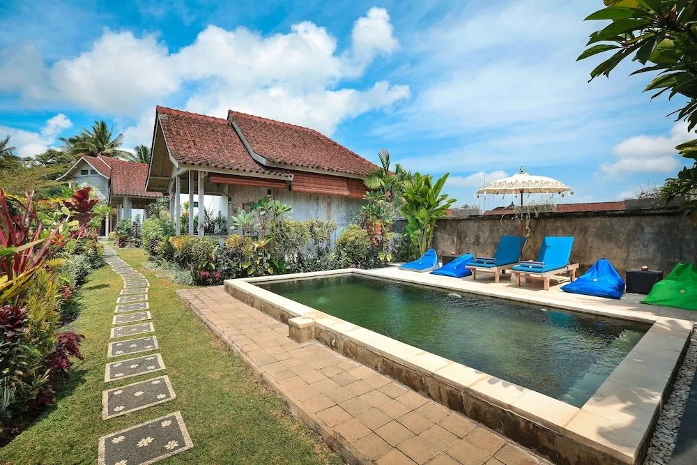 Ubud Glassy Villa by Pramana Villas