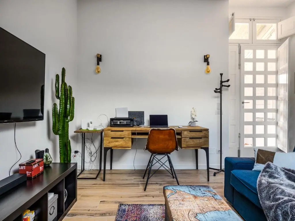 Lu's House - Cozy and Stylish Apartment with patio