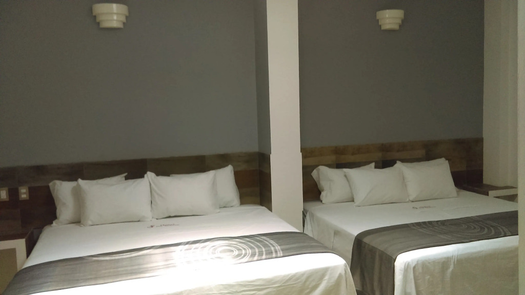 For Season Hotel