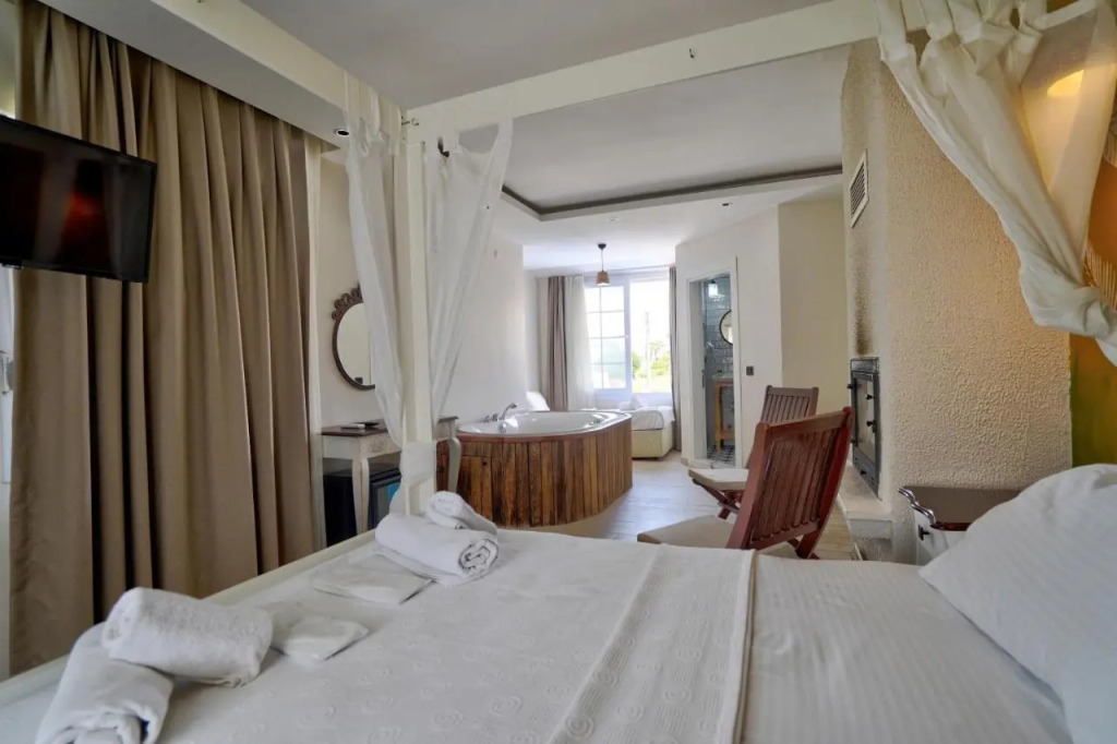 La Mira Suites Otel Alacati