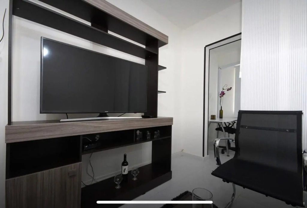 Luxury apartment with a/c next to chipichape mall
