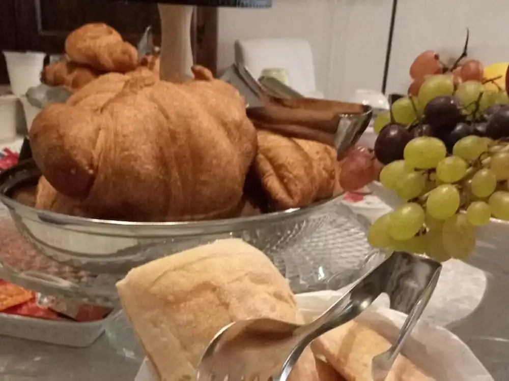 Corte Posta B&B - parcheggio e bagno in camera - sconti per Espositori Mangiari -ideale per Coppie, Soggiorni di lavoro, Viaggiatori interessati a arte e cultura