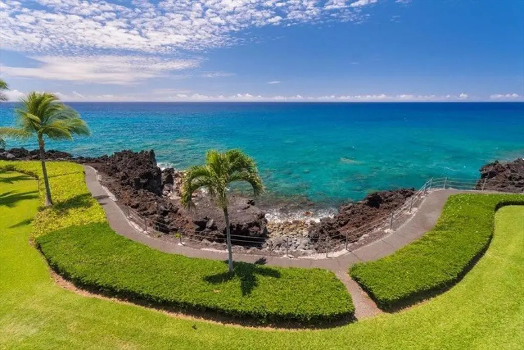 Hale Kania Kai - Surf & Racquet 3302 top floor 3bd/2bth
