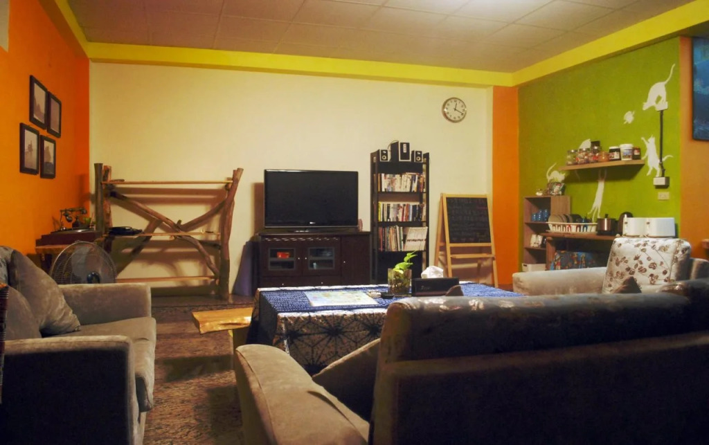 Dulan The Travel Bug Bistro Inn