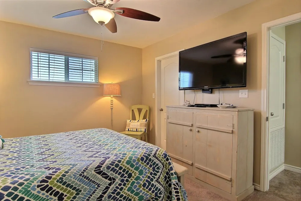 Sandy Bottoms 408 by RedAwning