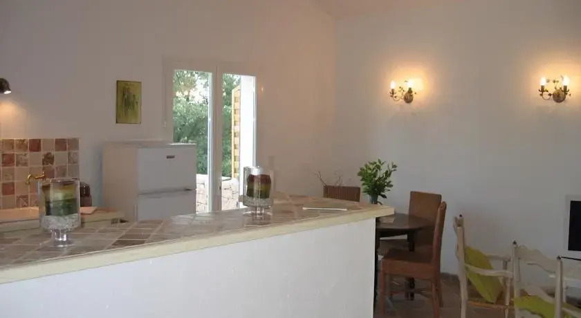 Charmante Petite Maison & Whirlpool privé & Terrasse Plein SUD au Calme