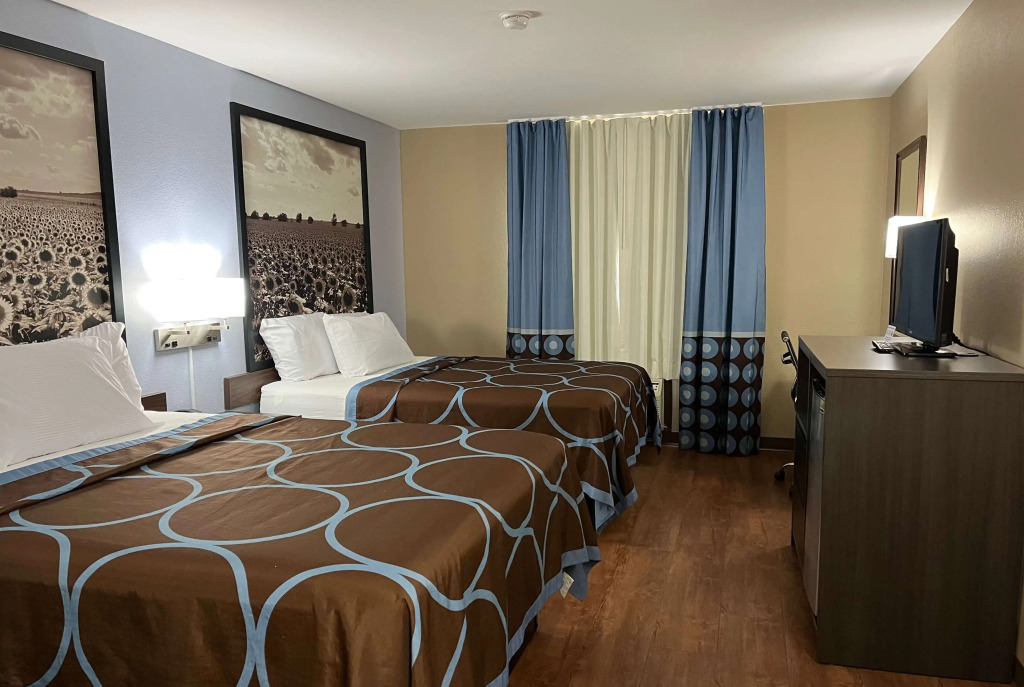 Super 8 by Wyndham Independence KS