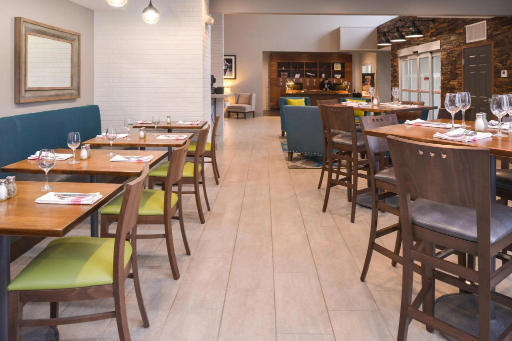 Four Points By Sheraton Mount Prospect O’Hare
