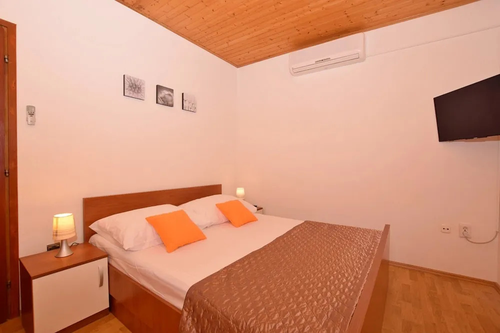 Apartments Andrija