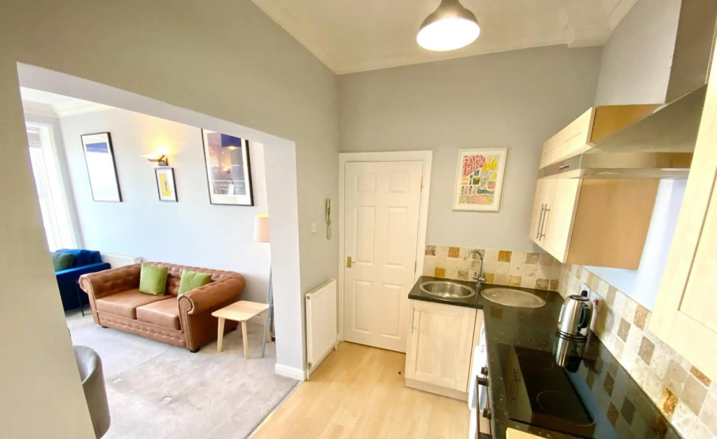 Scarborough Stays - Captain Bay Apartments