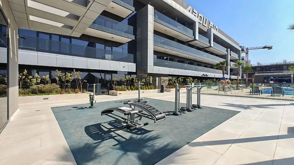 Stay in Studio City at Celia Residence Perfect for 2