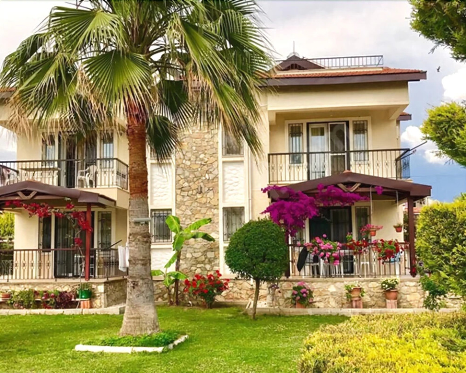 Calis Beach Apartments