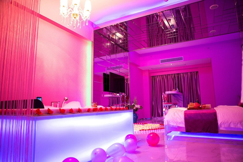 Rose Lover Hotel