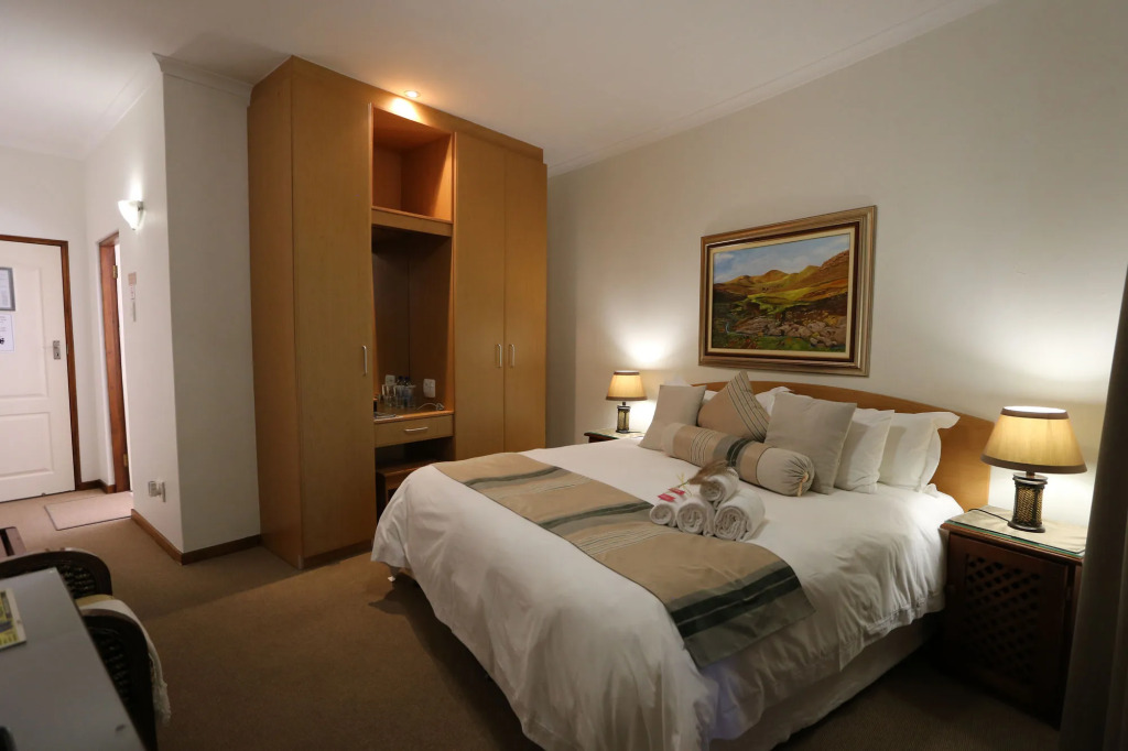 Bar-t-nique Guest House