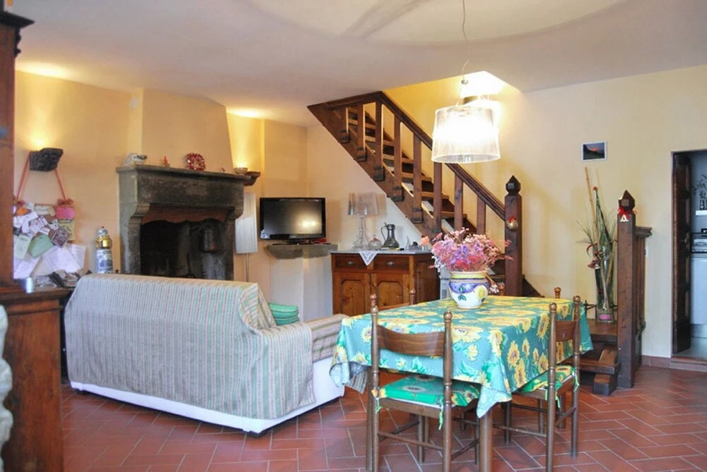House With one Bedroom in Cortona , With Wonderful Mountain View, Priv