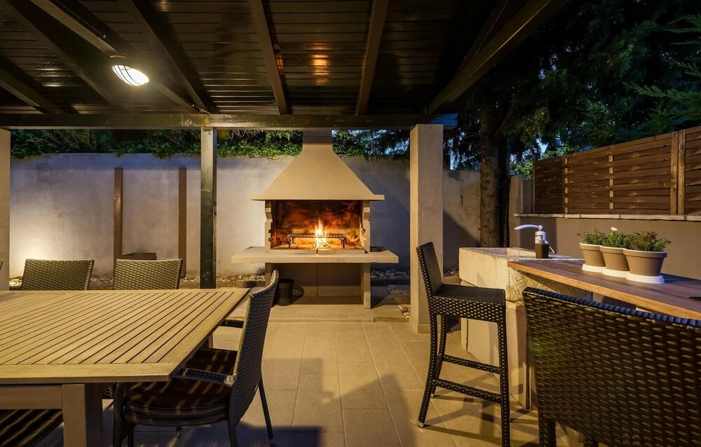 Stunning Home in Perci With Wifi and 5 Bedrooms