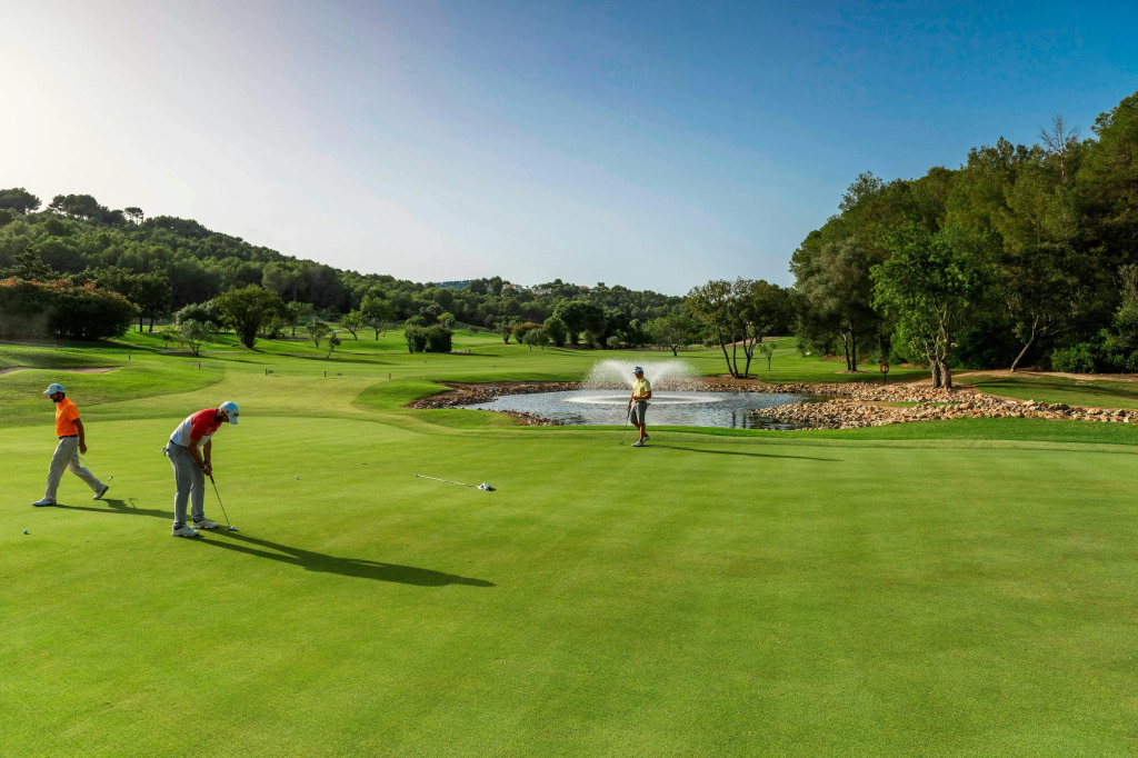 The St. Regis Mardavall Mallorca Resort