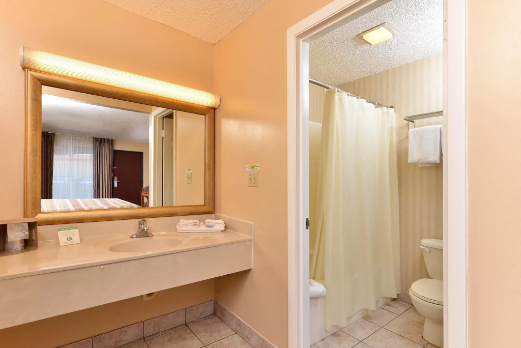 Americas Best Value Inn Ocean Inn