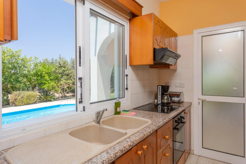 Sun Beach Villa Thio