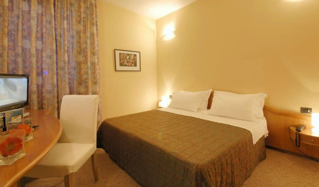 Hotel First
