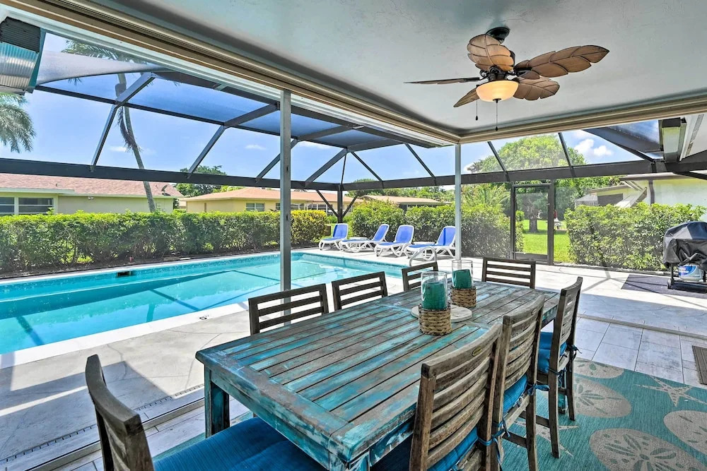 Naples Paradise w/ Private Pool, 4 Mi to Beach!